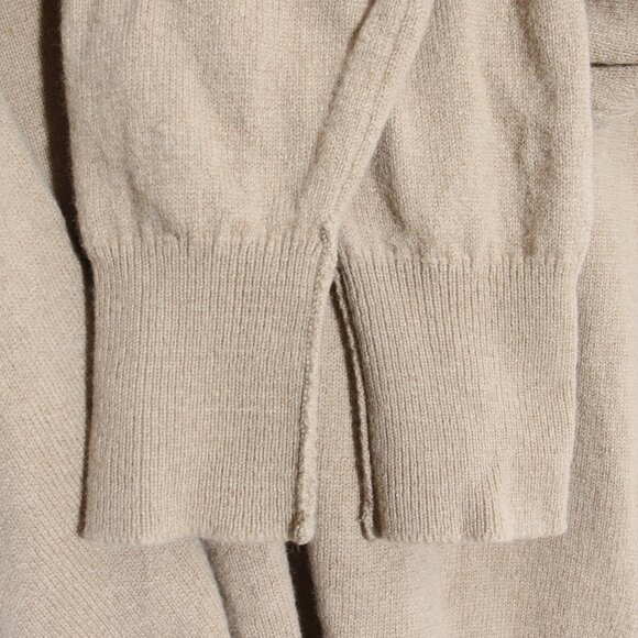 Burberrys Vintage 100% Lambswool Sweater V-Neck Made in Scotland Tan Size Small - Picture 6 of 15